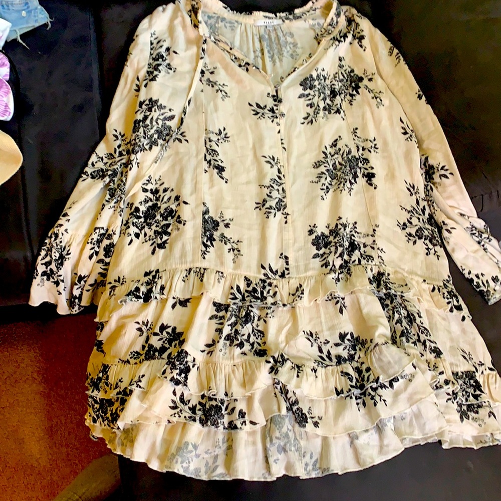 Fun flirty summer/ fall dress